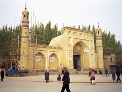 07 Kashgar Id Kah Mosque In 1993.jpg